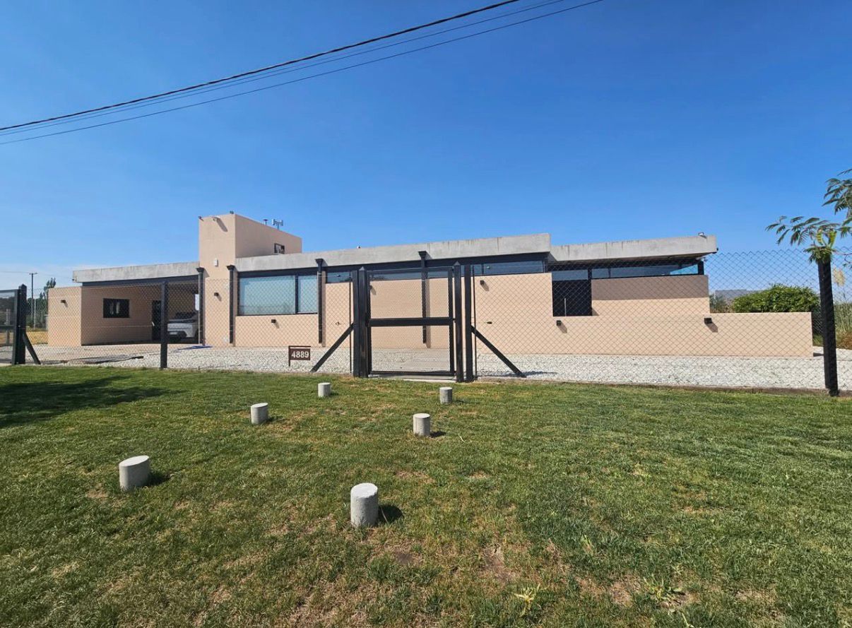 Casa en Venta en Castelli 4889, La Petrona, Bahía Blanca - Bahía Blanca Propiedades | SITIO OFICIAL l