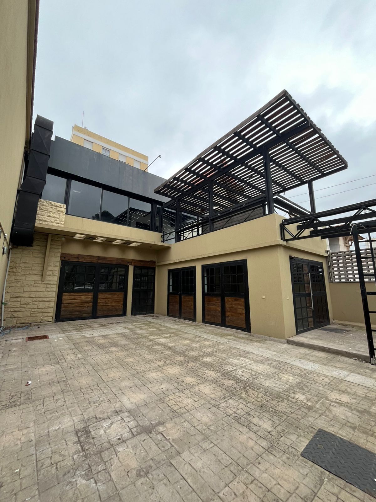 Local en Alquiler en Av. Alem 1200, Universitario, Bahía Blanca - Bahía Blanca Propiedades | SITIO OFICIAL l