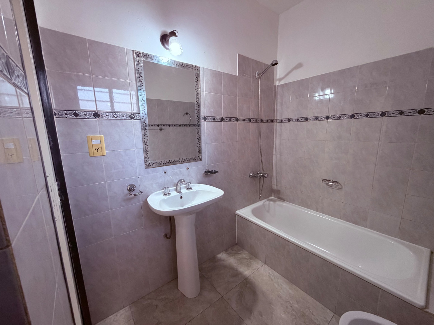 Departamento en Alquiler en Zapiola 456, Centro, Bahía Blanca - Bahía Blanca Propiedades | SITIO OFICIAL l