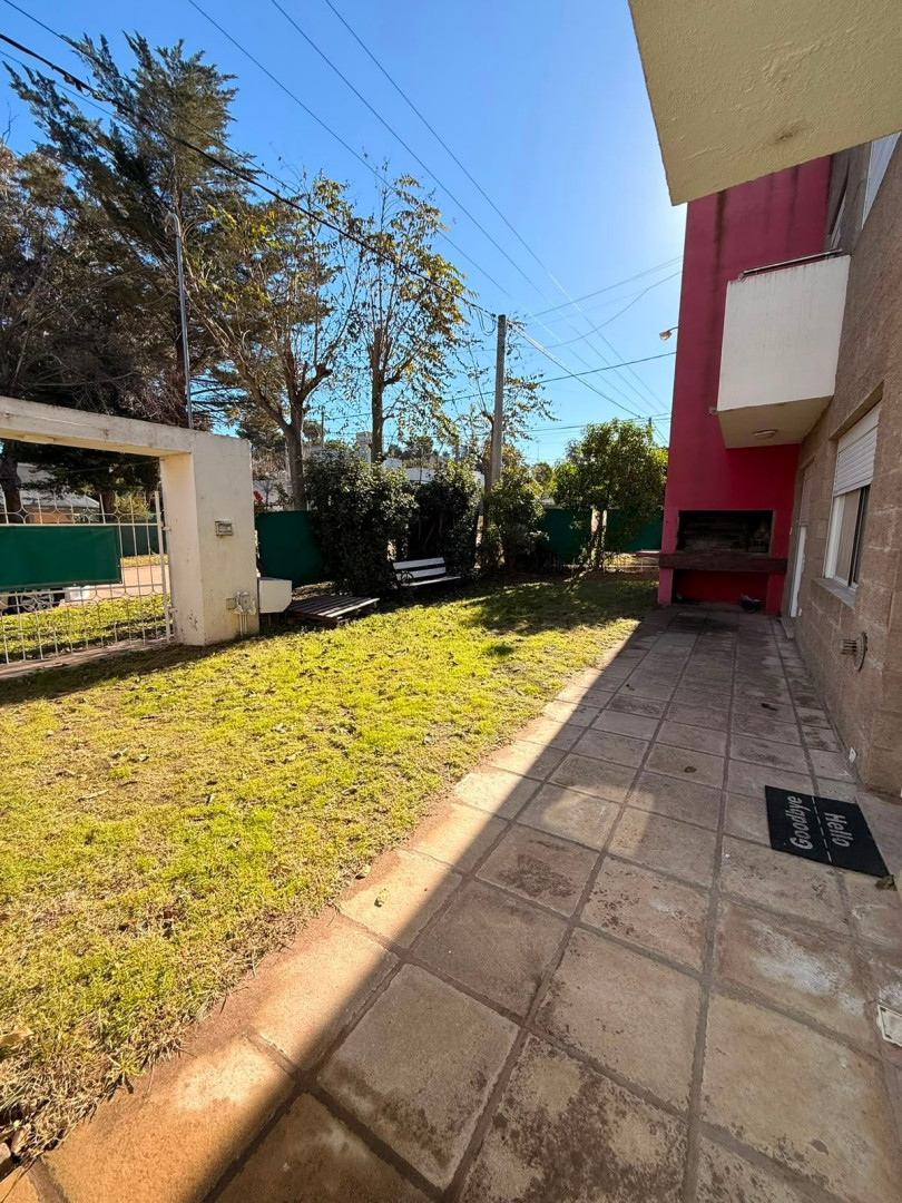 Casa en Venta en Rio Gallegos 500, Dufaur, Monte Hermoso - Bahía Blanca Propiedades | SITIO OFICIAL l