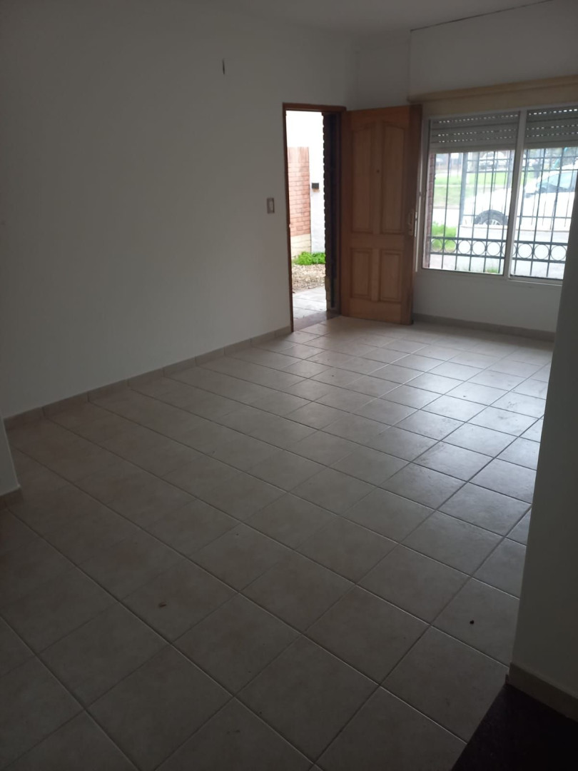 Casa en Venta en Inglaterra 413, Pacifico, Bahía Blanca - Bahía Blanca Propiedades | SITIO OFICIAL l