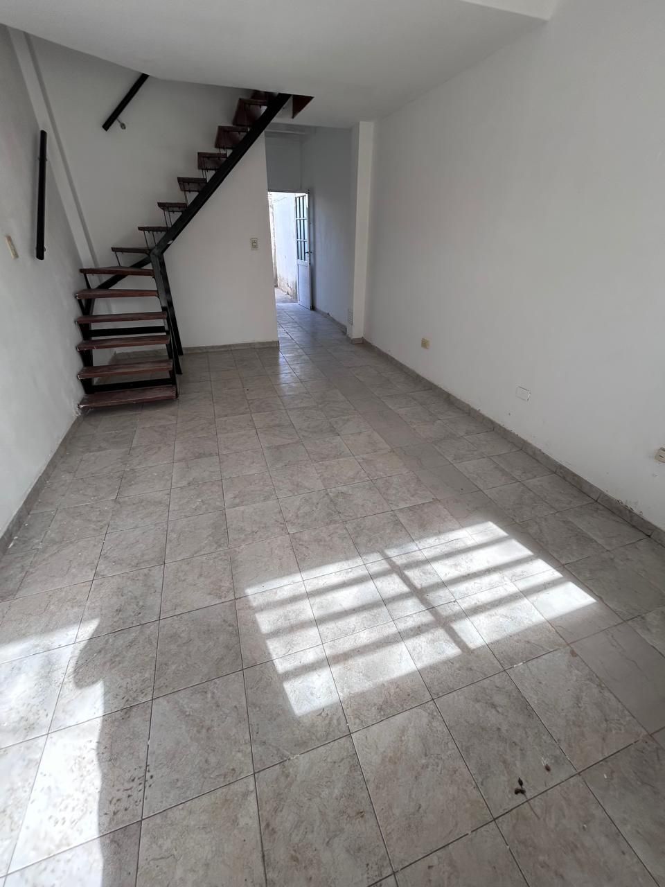 Duplex en Alquiler en Remedios De Escalada 205,  Bahía Blanca - Bahía Blanca Propiedades | SITIO OFICIAL l