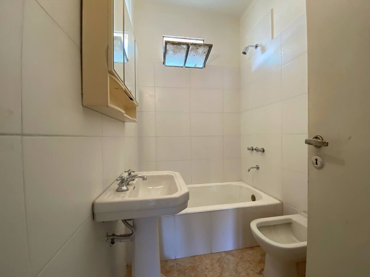 Casa en Venta en Colombia 600, Universitario, Bahía Blanca - Bahía Blanca Propiedades | SITIO OFICIAL l
