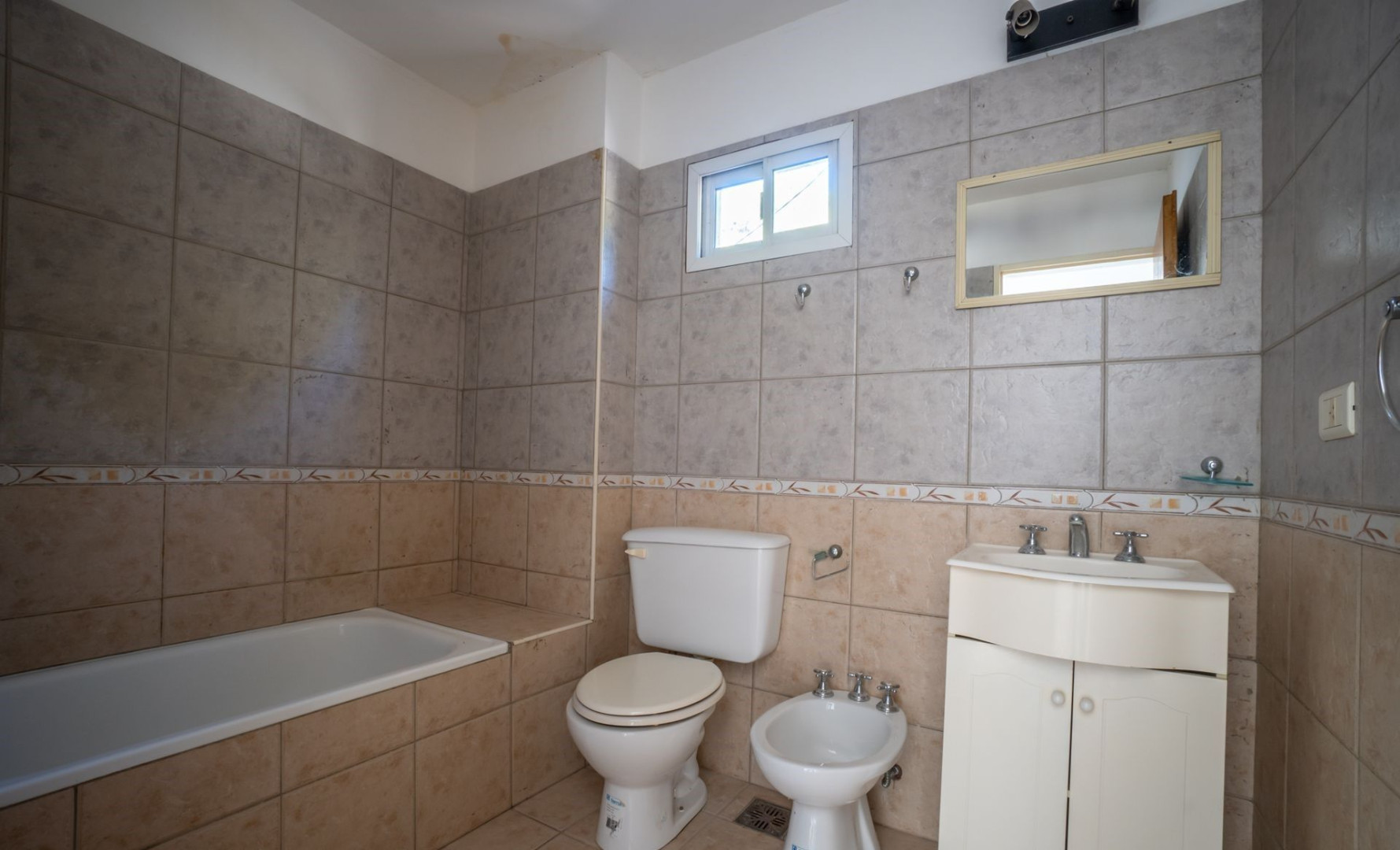 Duplex en Venta en Nicaragua 1703,  Bahía Blanca - Bahía Blanca Propiedades | SITIO OFICIAL l