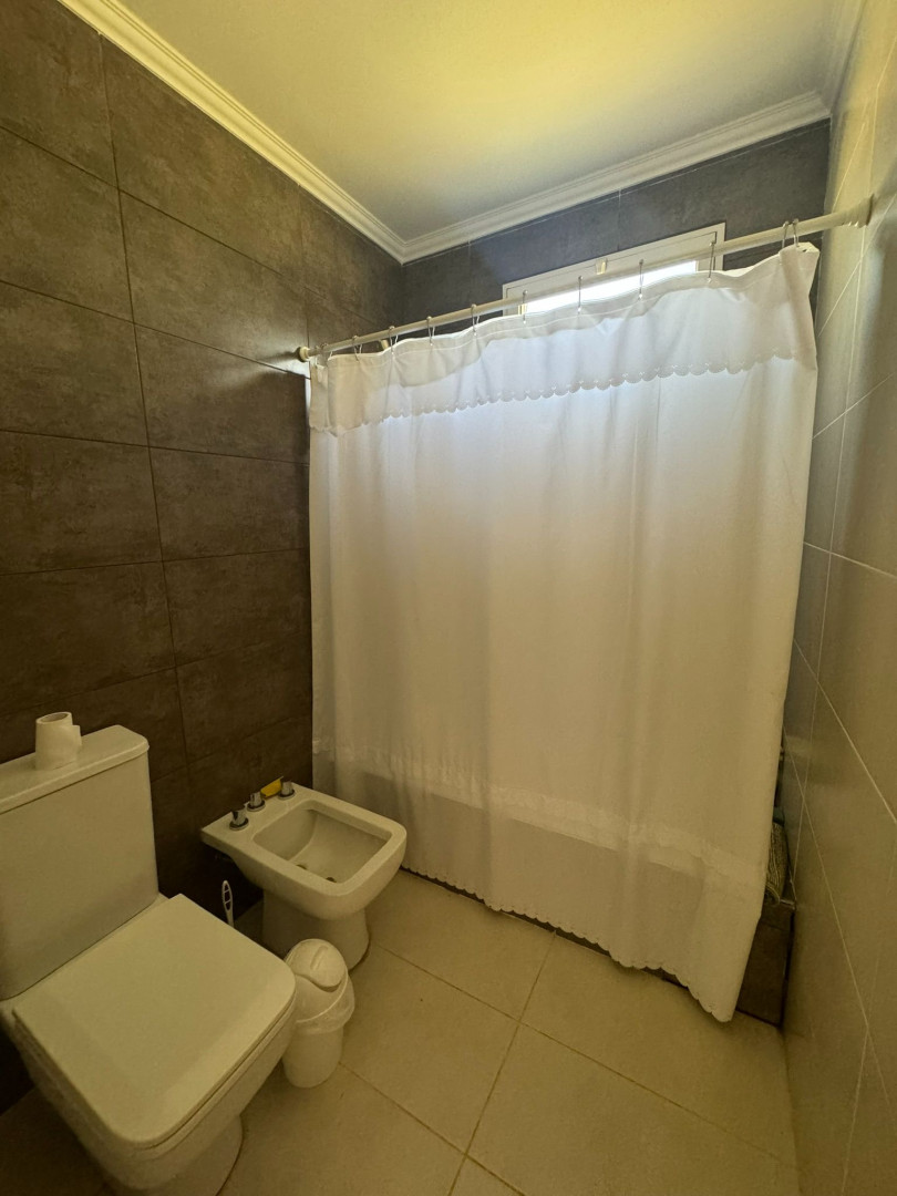 Casa en Venta en Las Acacias ,  Villa Serrana La Gruta - Bahía Blanca Propiedades | SITIO OFICIAL l