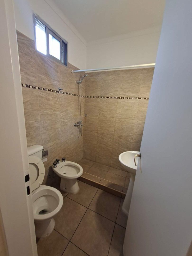 Casa en Alquiler en 12 De Octubre 2317, Villa del Parque, Bahía Blanca - Bahía Blanca Propiedades | SITIO OFICIAL l