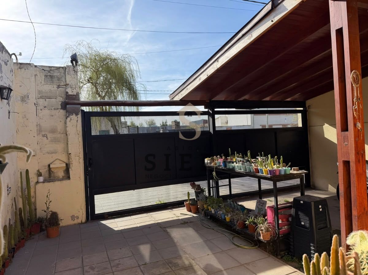 Casa en Venta en Inglaterra 554, Pacifico, Bahía Blanca - Bahía Blanca Propiedades | SITIO OFICIAL l