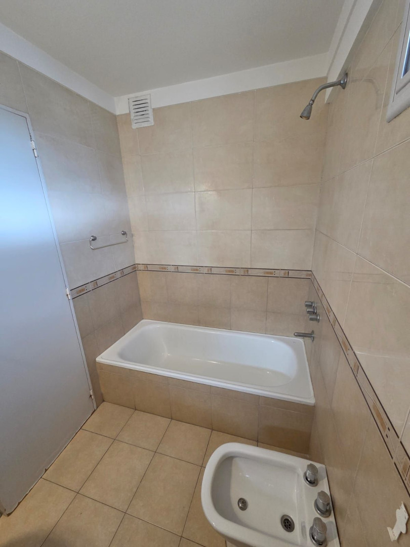 Departamento en Alquiler en Zelarrayan 679, Macrocentro, Bahía Blanca - Bahía Blanca Propiedades | SITIO OFICIAL l