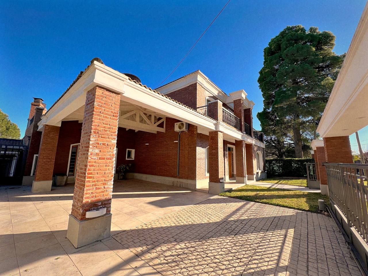 Casa en Alquiler en Lahual 170, B8002 Bahía Blanca, Provincia De Buenos Aires, Patagonia, Bahía Blanca - Bahía Blanca Propiedades | SITIO OFICIAL l