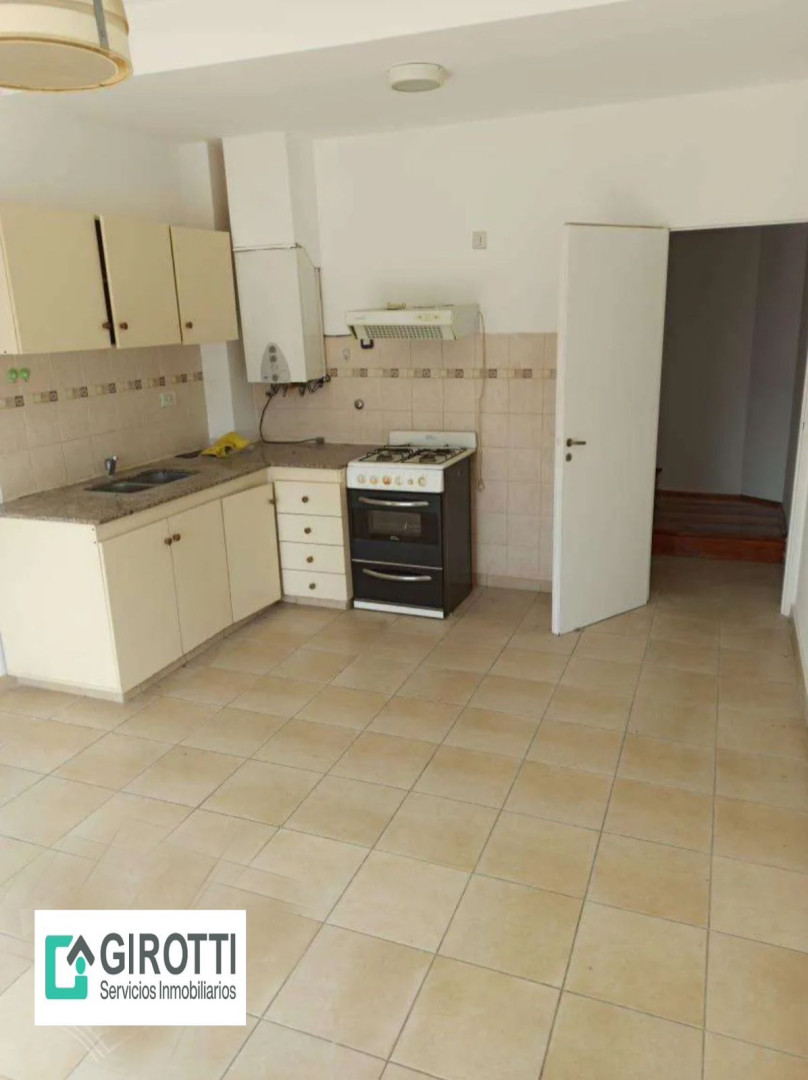 Triplex en Alquiler en Zelarrayan 2594, Los Almendros, Bahía Blanca - Bahía Blanca Propiedades | SITIO OFICIAL l