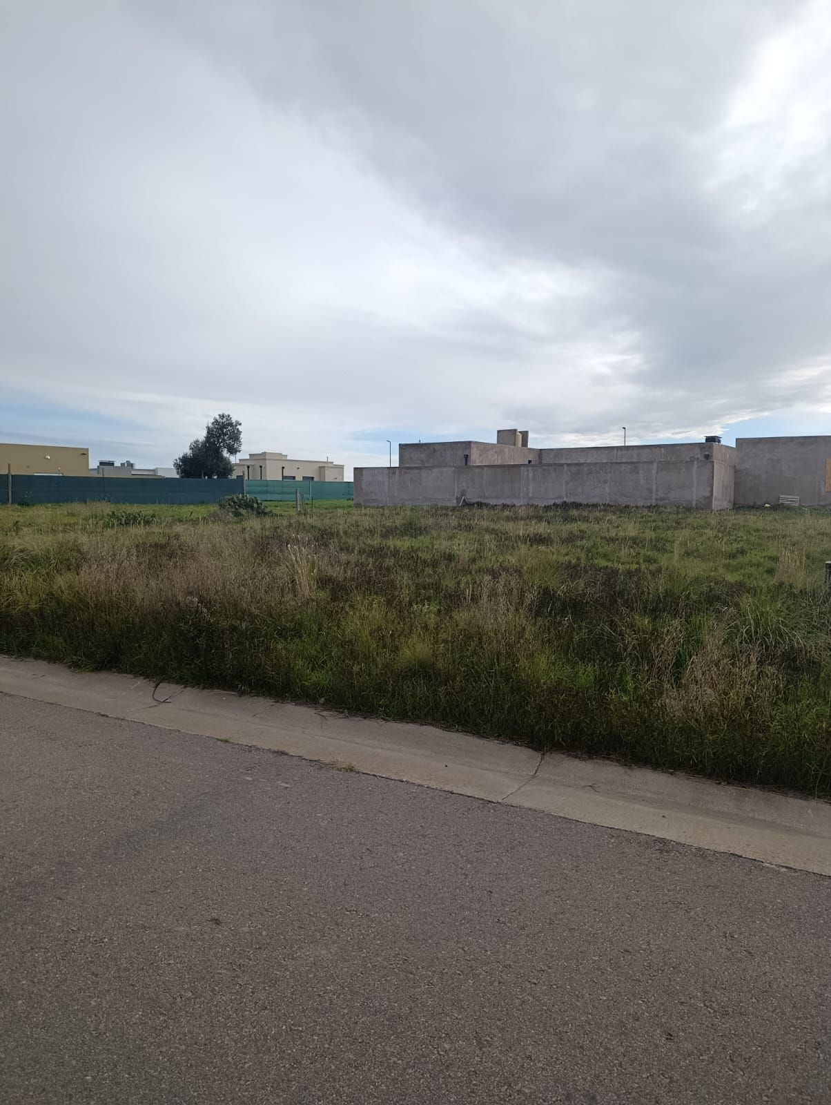 Terreno en Venta en Batitú Al 2500 Entre Milano Blanco Y Cambaceres, La Merced, Bahía Blanca - Bahía Blanca Propiedades | SITIO OFICIAL l