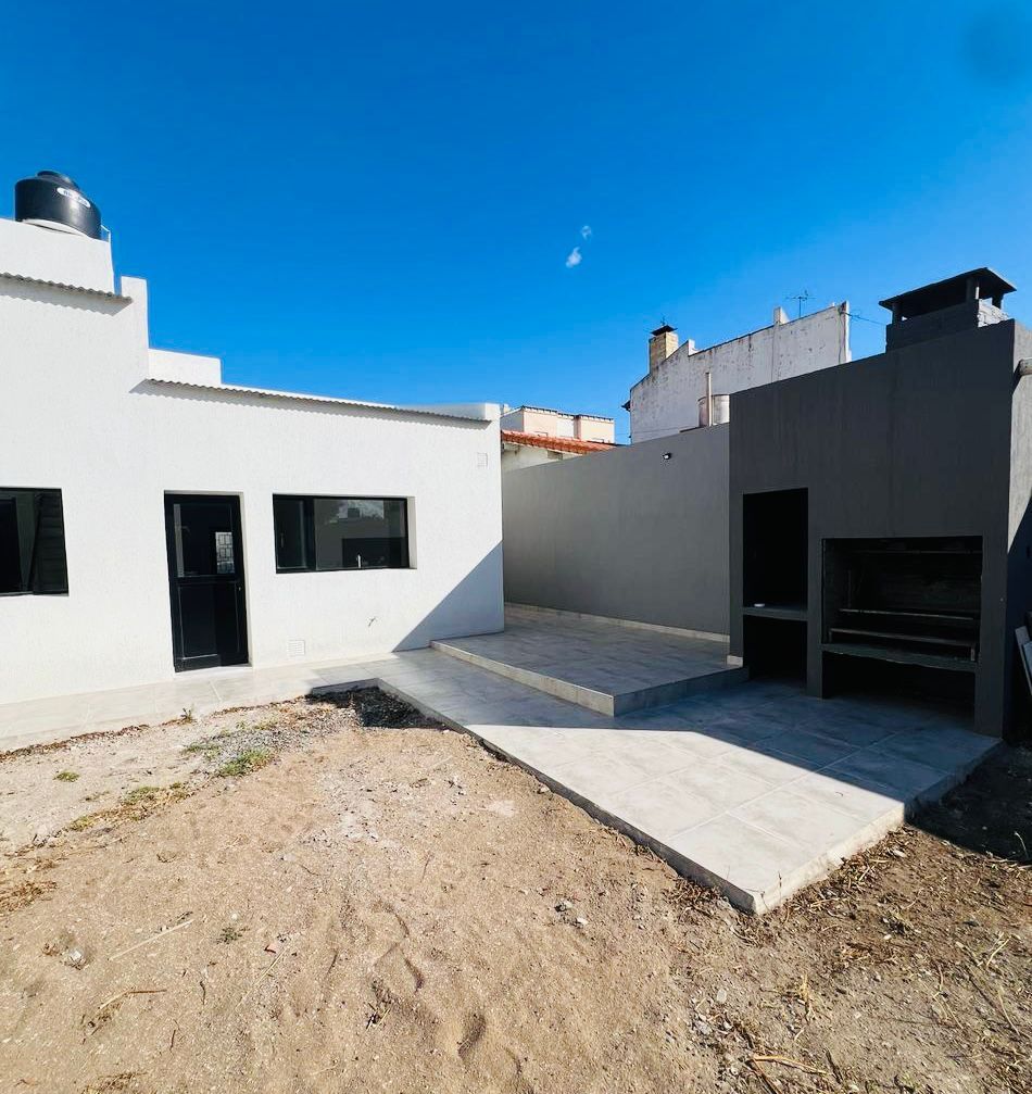 Casa en Venta en CANADA 80, Universitario, Bahía Blanca - Bahía Blanca Propiedades | SITIO OFICIAL l