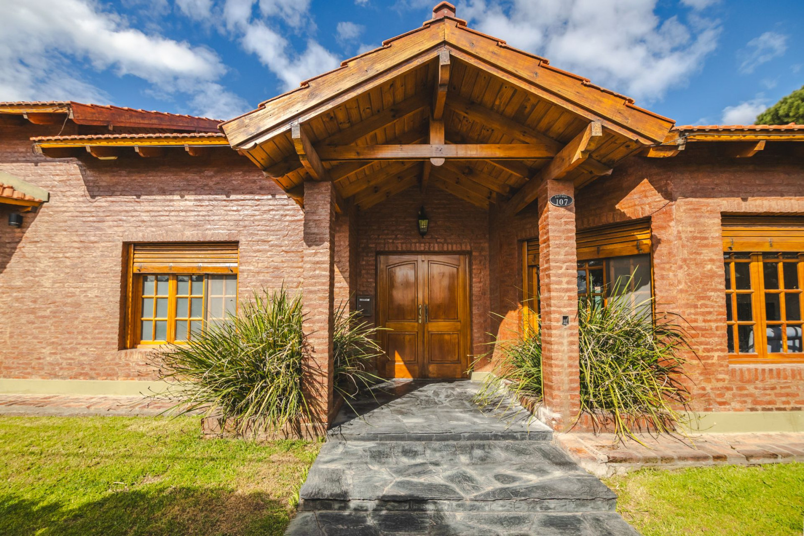 Casa en Venta en Hueque 107,  Bahía Blanca - Bahía Blanca Propiedades | SITIO OFICIAL l