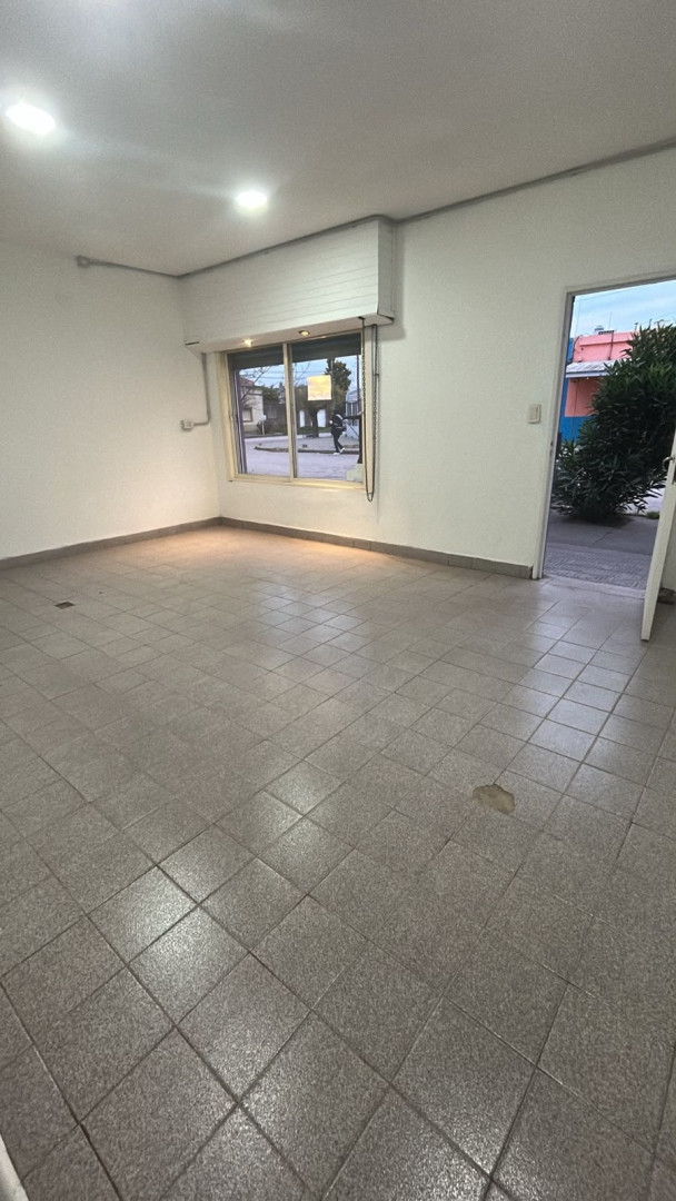Local en Alquiler en Paunero N° 1100, San Martin, Bahía Blanca - Bahía Blanca Propiedades | SITIO OFICIAL l