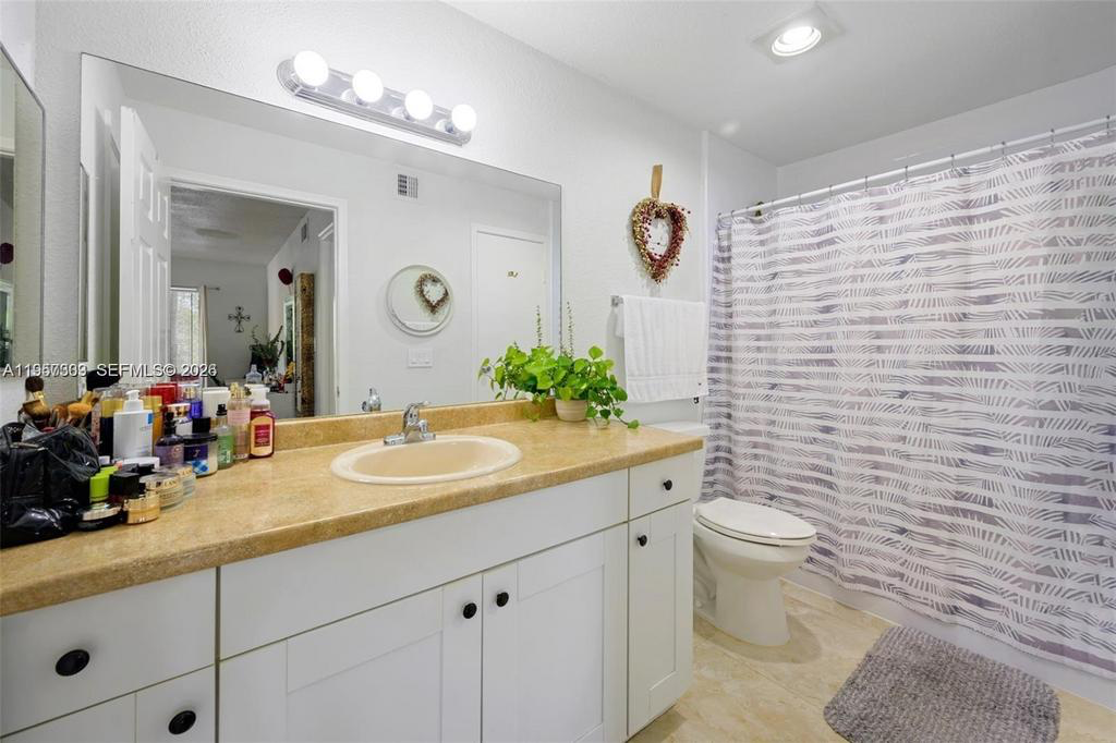 Departamento en Venta en SAVANNAH AT RIVERSIDE CONDO UNIDAD 1521 EDIFICIO 15 POR CDO BK/PG: 397  ,  Miami - USA - Bahía Blanca Propiedades | SITIO OFICIAL l