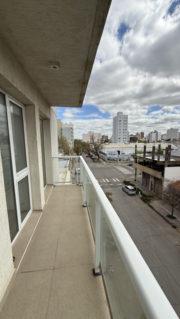 Departamento en Alquiler en Thompson 25, Macrocentro, Bahía Blanca - Bahía Blanca Propiedades | SITIO OFICIAL l