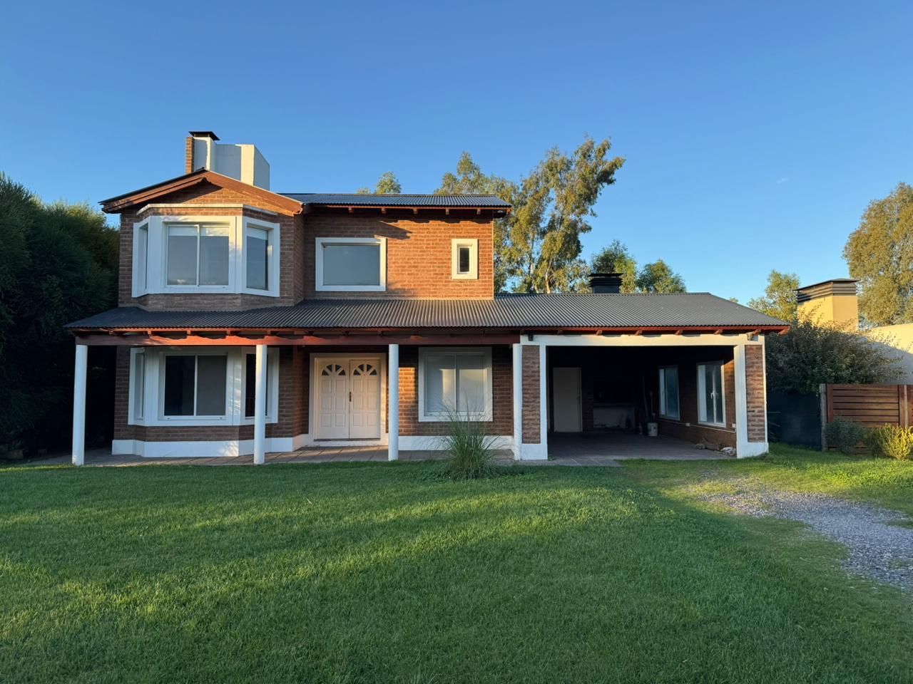 Casa en Alquiler en Los Cedros 26, Bosque Alto, Bahía Blanca - Bahía Blanca Propiedades | SITIO OFICIAL l