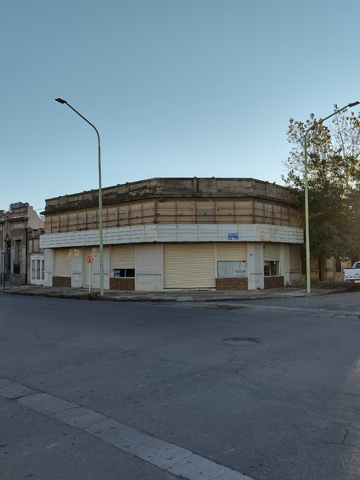 Casa con Local en Venta en 9 De Julio Y Blandengues , Macrocentro, Bahía Blanca - Bahía Blanca Propiedades | SITIO OFICIAL l