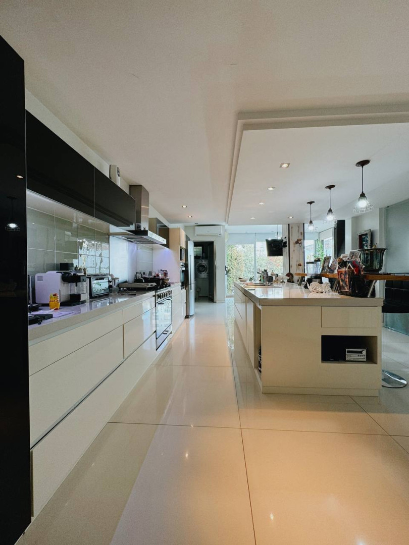 Casa en Venta en Italia 100, Centro, Bahía Blanca - Bahía Blanca Propiedades | SITIO OFICIAL l