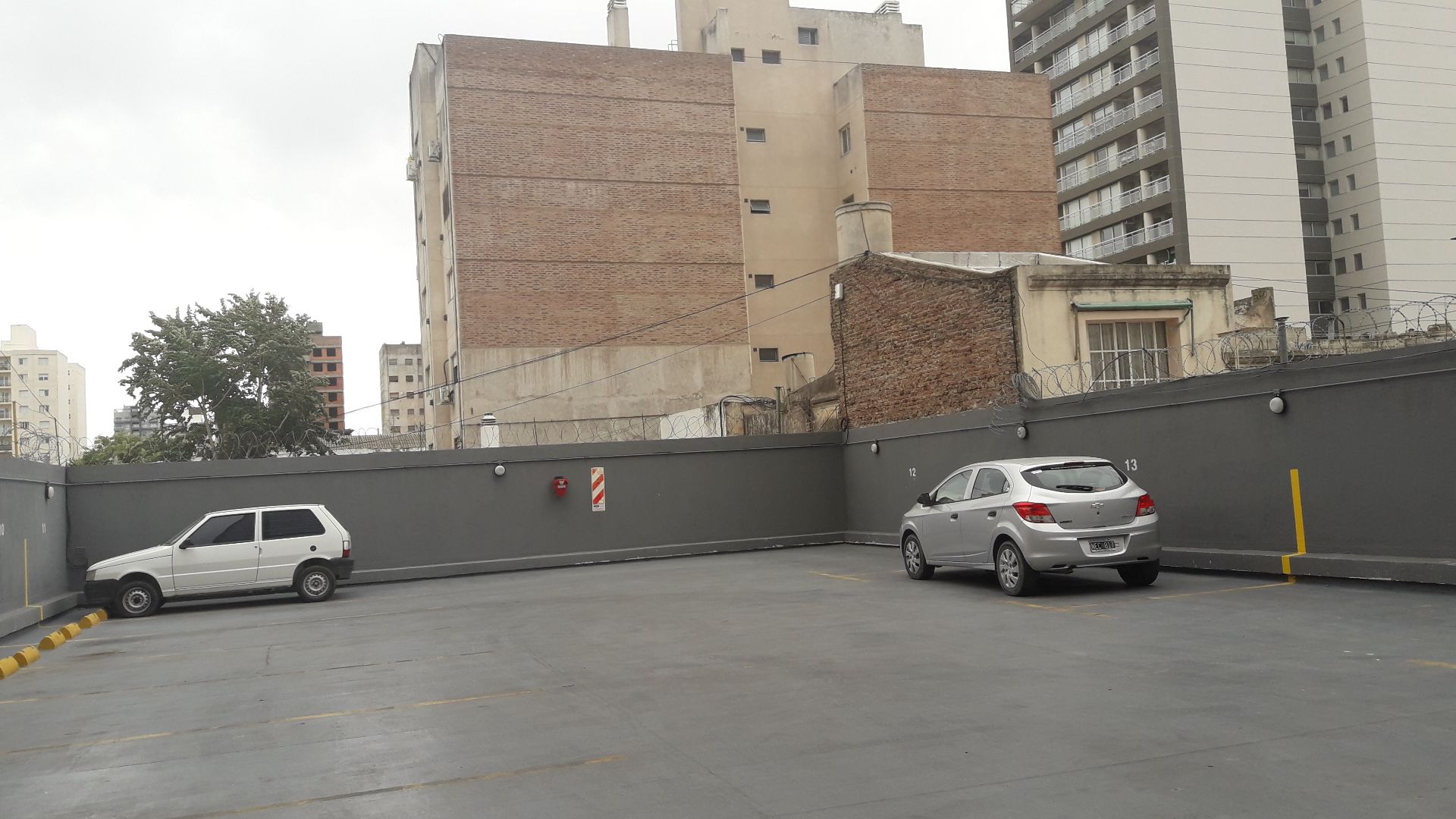 Cochera en Alquiler en Estomba 478, Centro, Bahía Blanca - Bahía Blanca Propiedades | SITIO OFICIAL l
