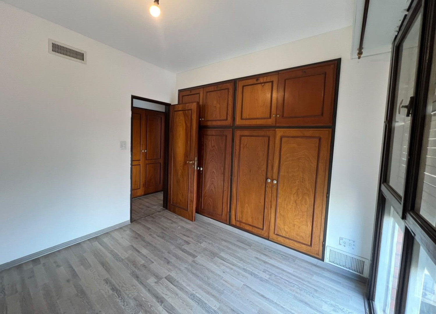 Departamento en Alquiler en Zelarrayan 151, Centro, Bahía Blanca - Bahía Blanca Propiedades | SITIO OFICIAL l