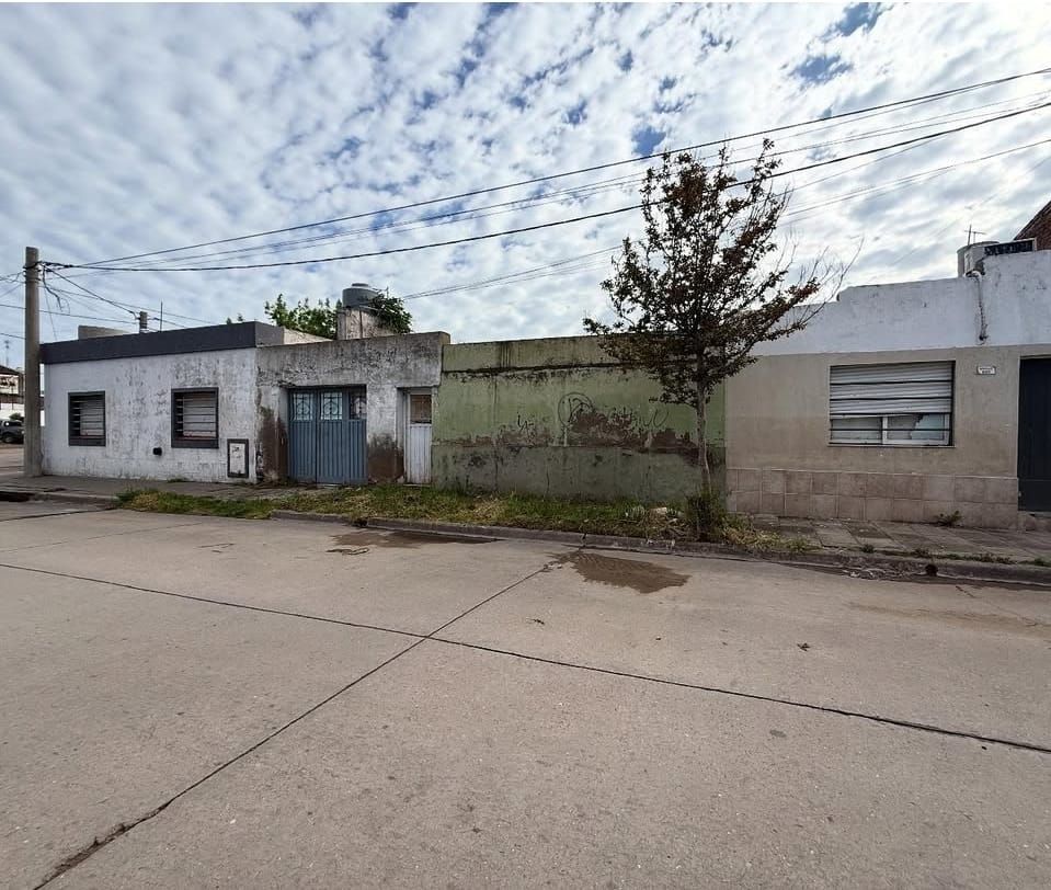 Casa en Venta en Azara Y Araujo,  Bahía Blanca - Bahía Blanca Propiedades | SITIO OFICIAL l