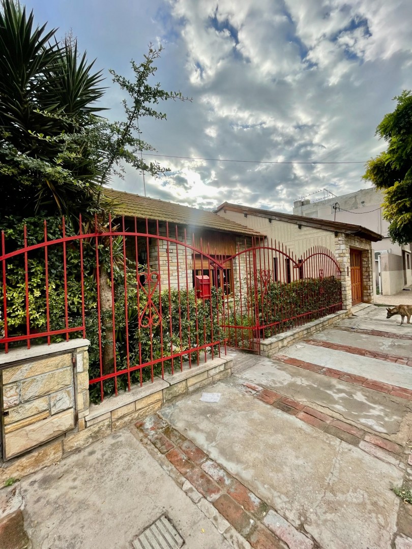 Casa en Venta en Brown 3752,  Bahía Blanca - Bahía Blanca Propiedades | SITIO OFICIAL l