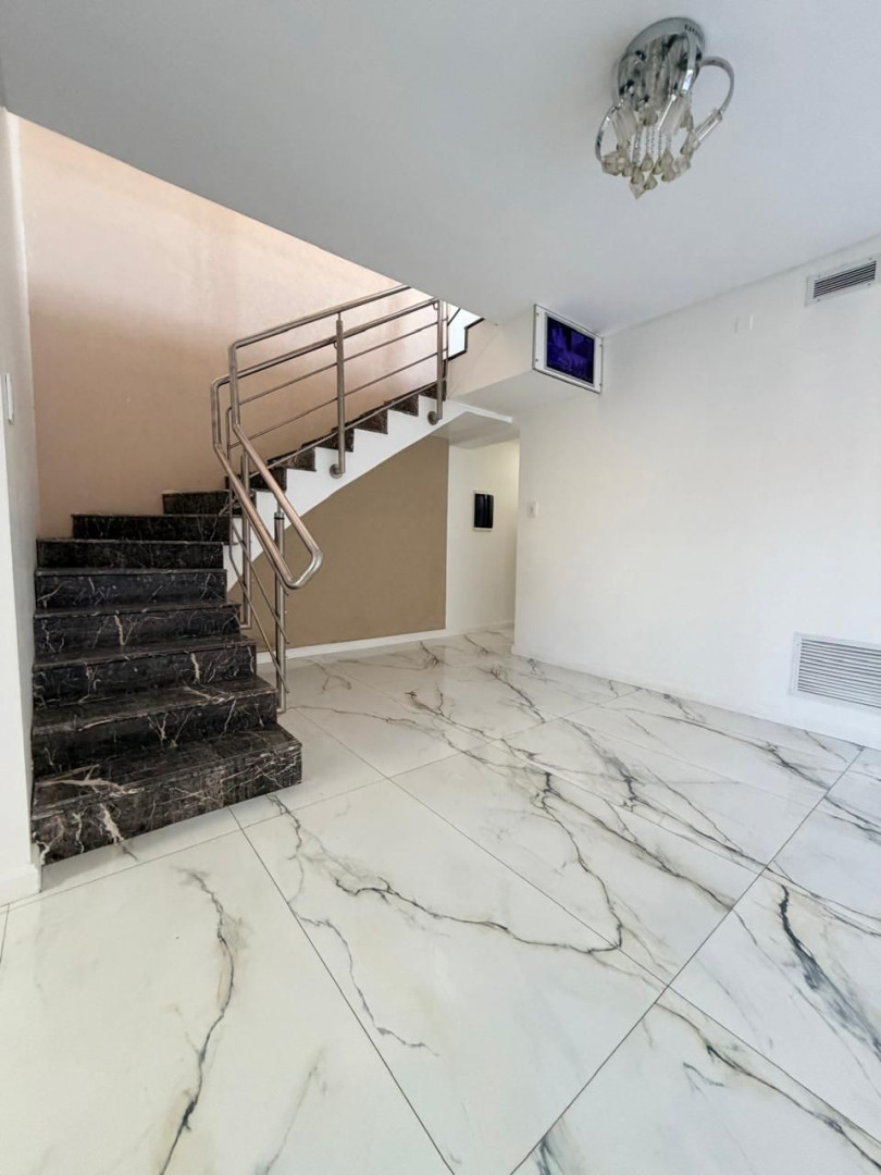 Casa en Alquiler en Emilio Rosas 2238,  Bahía Blanca - Bahía Blanca Propiedades | SITIO OFICIAL l