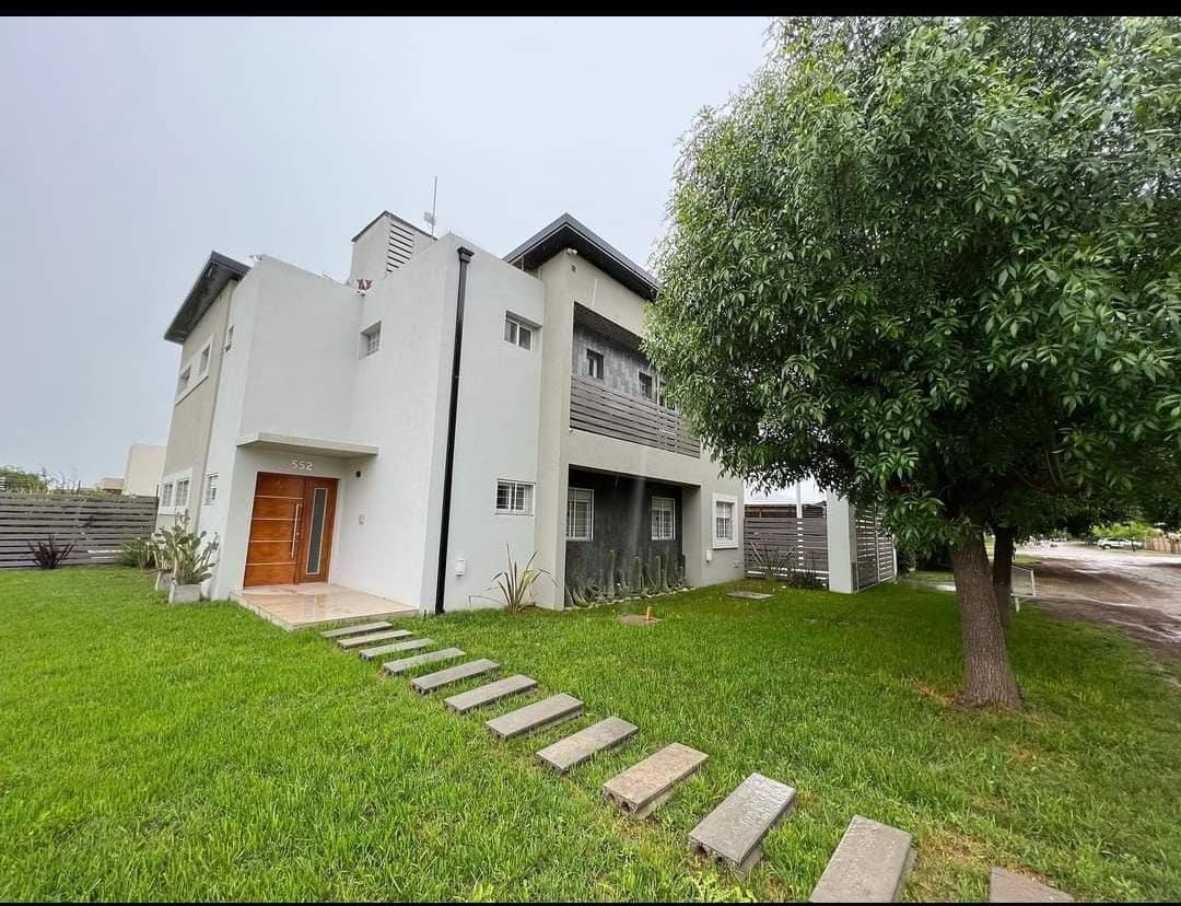 Casa en Venta  Las Acacias, Bahía Blanca - Bahía Blanca Propiedades | SITIO OFICIAL l