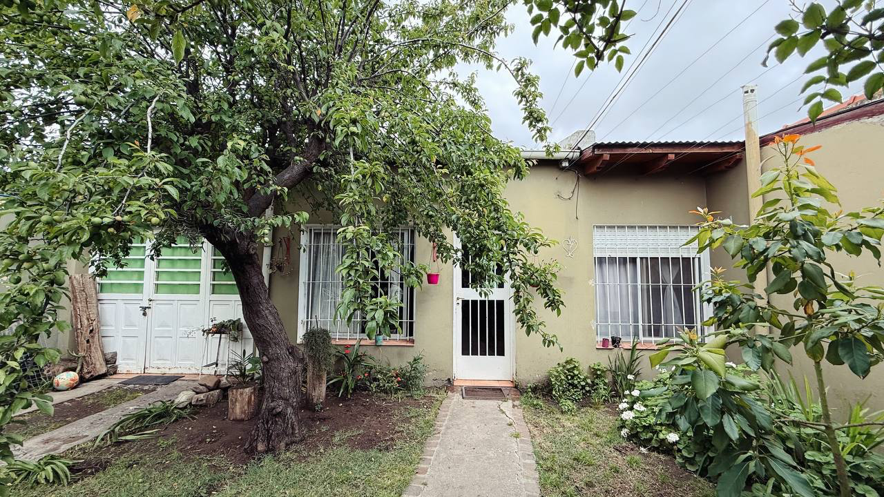 Casa en Venta en Teniente Farias 1237, Villa Ressia, Bahía Blanca - Bahía Blanca Propiedades | SITIO OFICIAL l