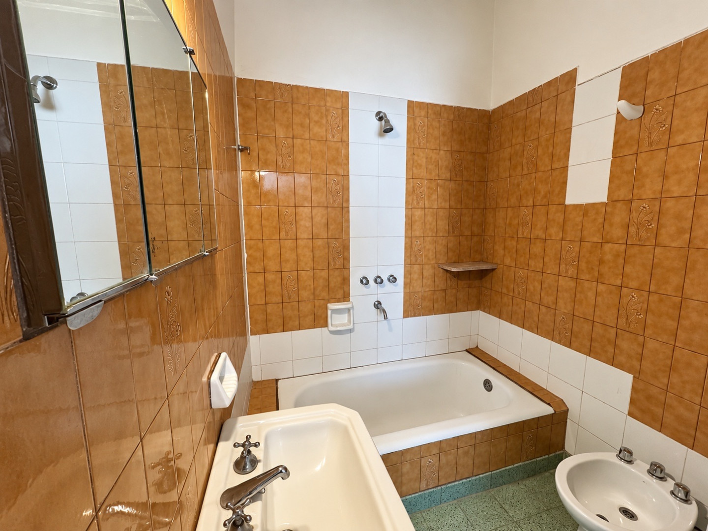 Casa en Alquiler en Azara 760, Tiro Federal, Bahía Blanca - Bahía Blanca Propiedades | SITIO OFICIAL l