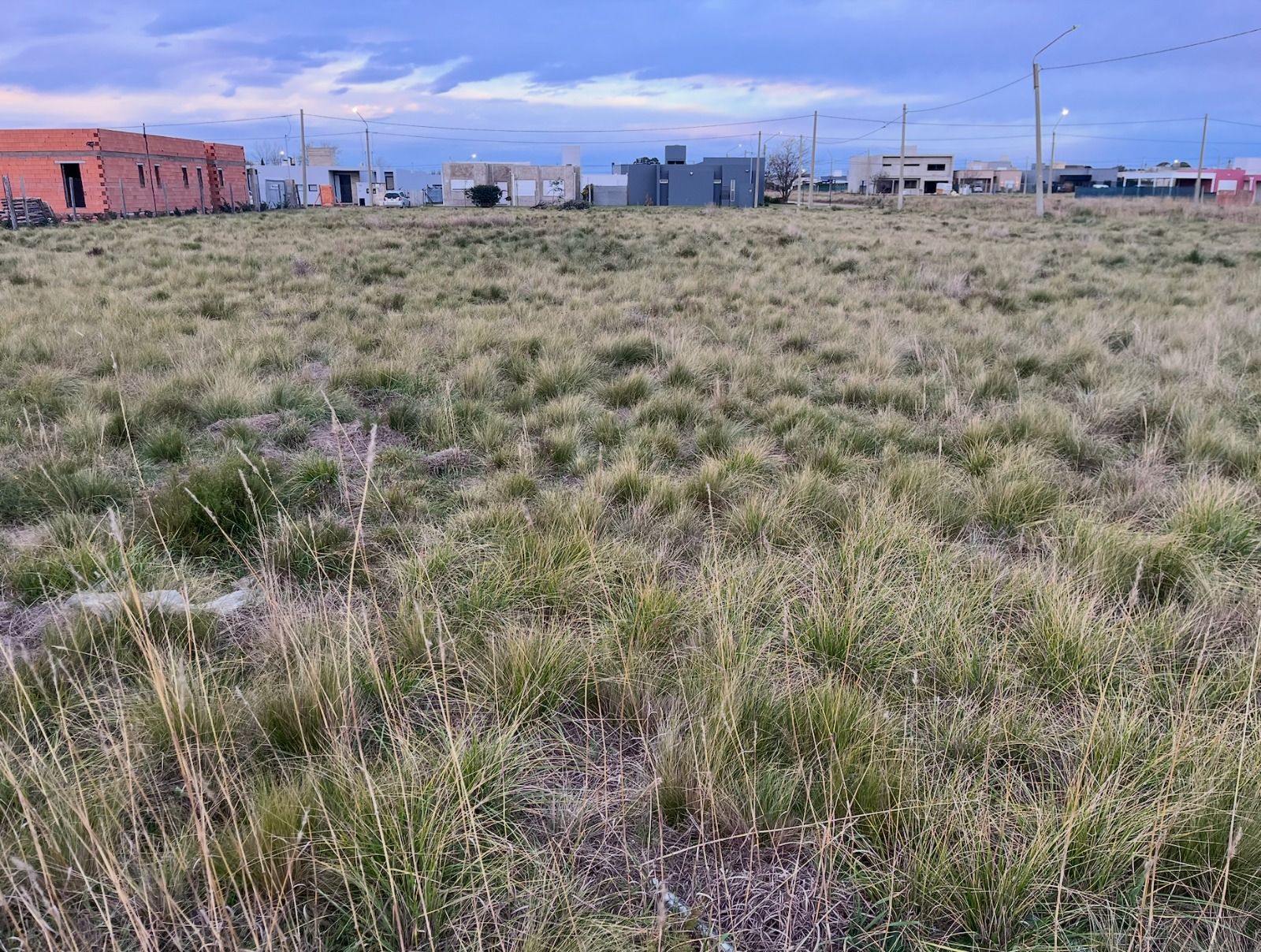Terreno en Venta en Gregorio De La Ferrere Entre Las Calles Misioneros Y Huaura , Las Cañitas II, Bahía Blanca - Bahía Blanca Propiedades | SITIO OFICIAL l