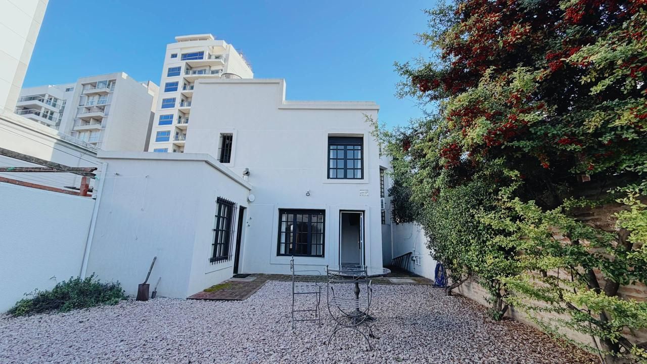 Casa en Venta en Hipolito Irigoyen 805, Macrocentro, Bahía Blanca - Bahía Blanca Propiedades | SITIO OFICIAL l