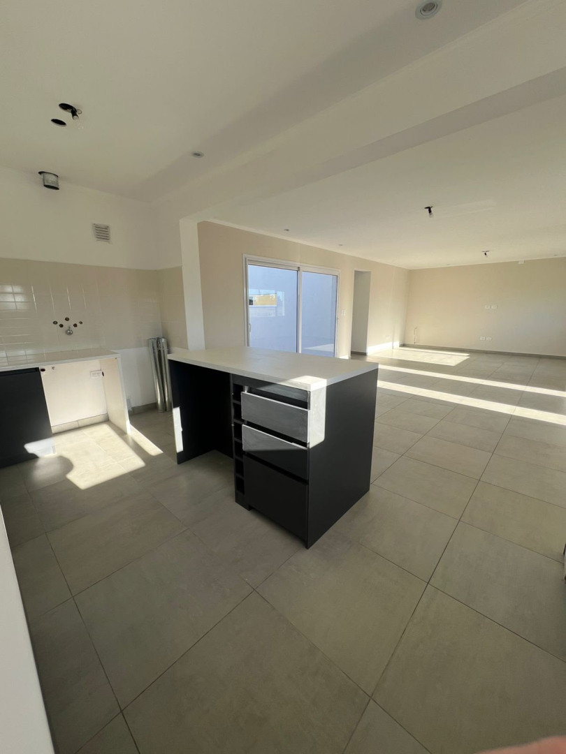 Casa en Venta en Charcas 5205, Las Acacias, Bahía Blanca - Bahía Blanca Propiedades | SITIO OFICIAL l