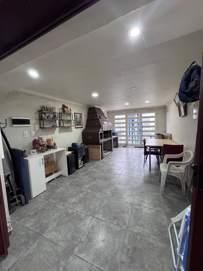 Casa en Venta en Avenente 154, 5 de Abril, Bahía Blanca - Bahía Blanca Propiedades | SITIO OFICIAL l