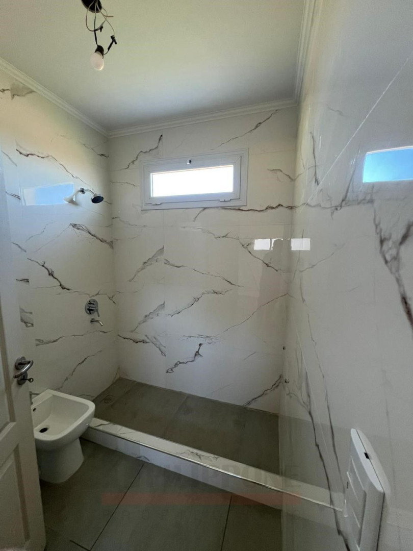 Casa en Venta en Charcas 5205, Las Acacias, Bahía Blanca - Bahía Blanca Propiedades | SITIO OFICIAL l