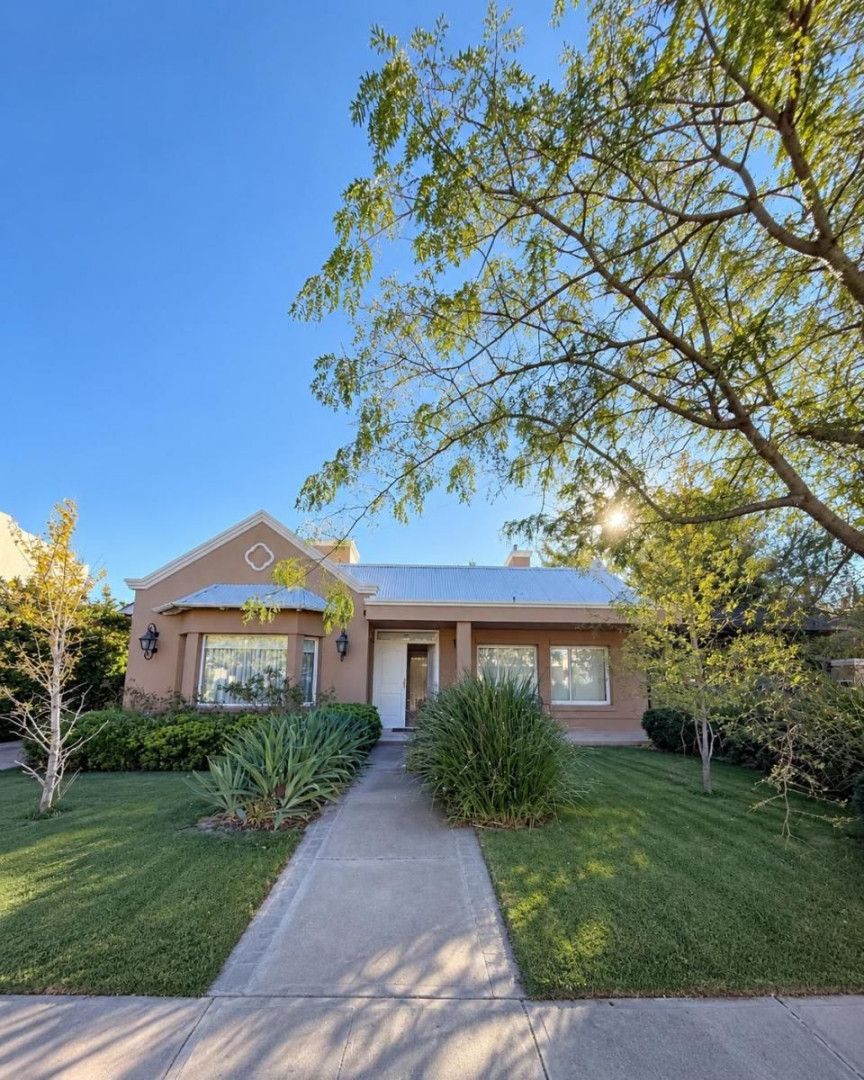 Casa en Venta  Solares Norte, Bahía Blanca - Bahía Blanca Propiedades | SITIO OFICIAL l