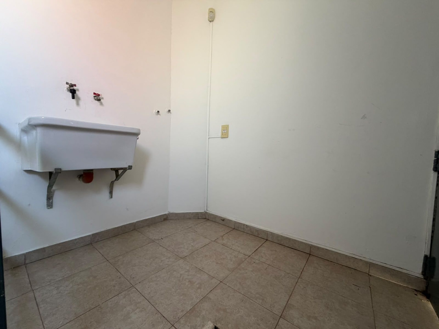 Triplex en Alquiler en Zelarrayan 2594, Los Almendros, Bahía Blanca - Bahía Blanca Propiedades | SITIO OFICIAL l