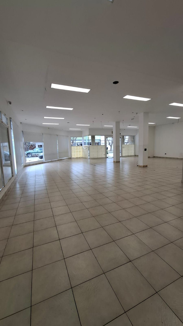 Local en Alquiler en Zelarrayan 936 , Macrocentro, Bahía Blanca - Bahía Blanca Propiedades | SITIO OFICIAL l