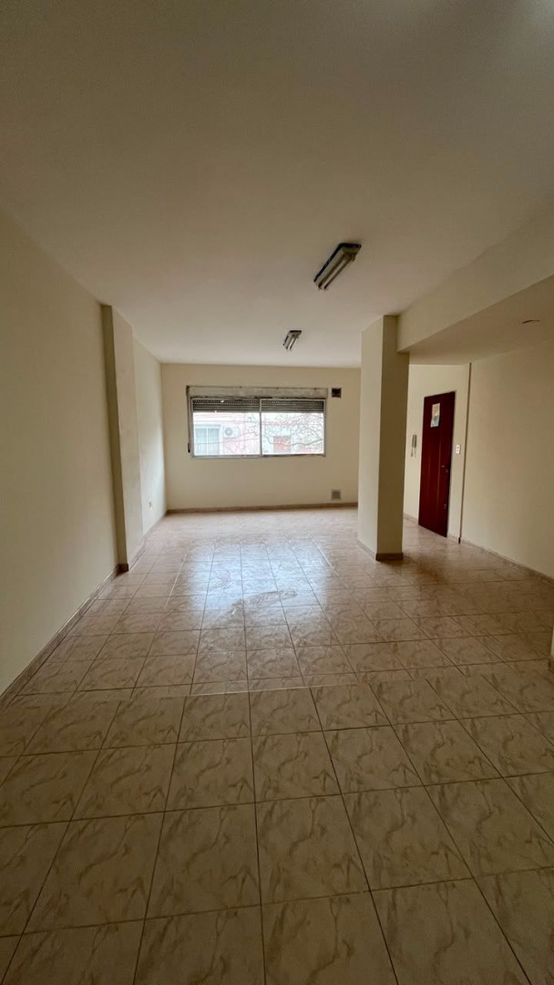 Oficina en Alquiler en Zelarrayan 679, Centro, Bahía Blanca - Bahía Blanca Propiedades | SITIO OFICIAL l