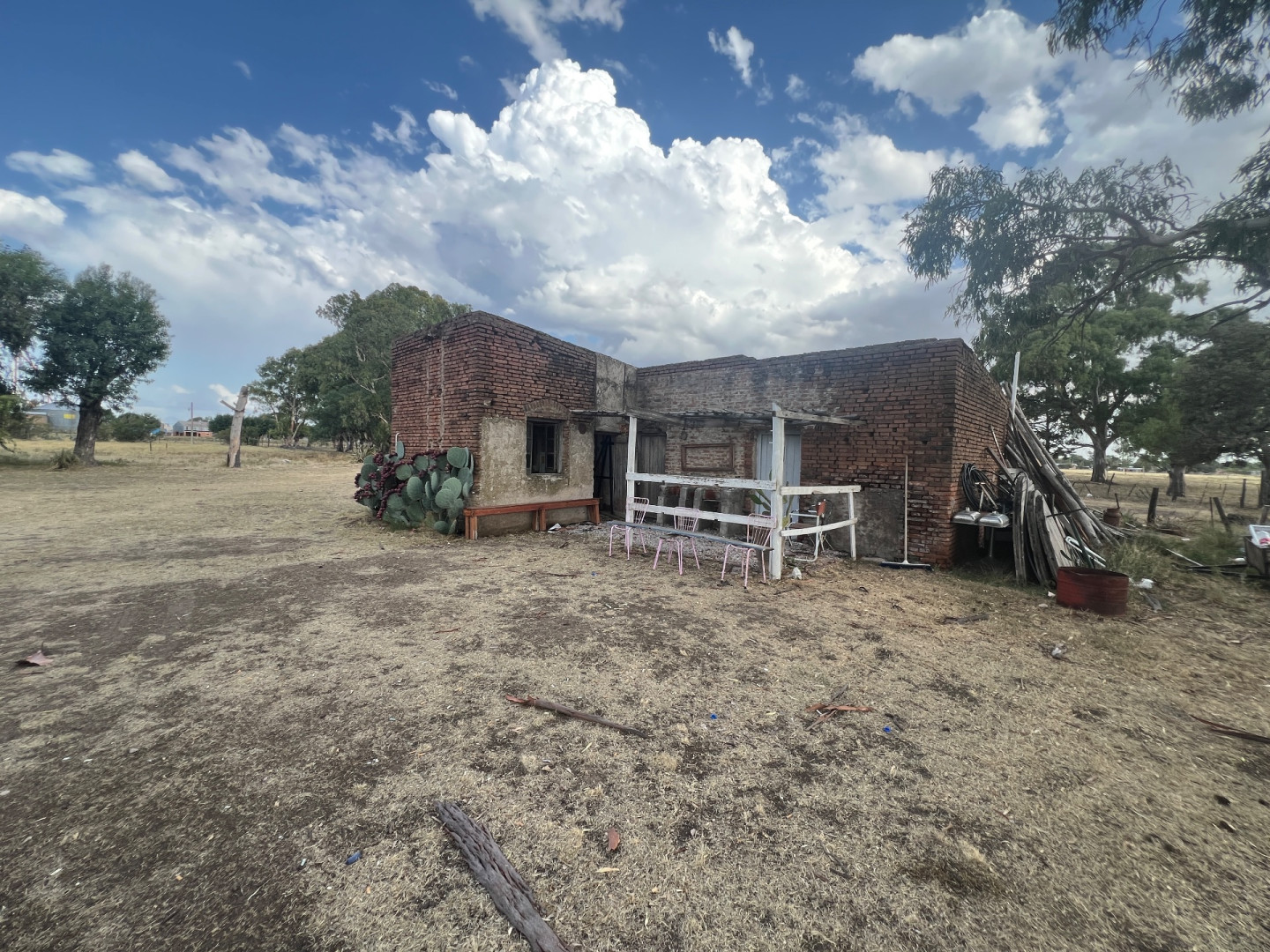 Casaquinta en Venta en Adolfo Kugler 1000,  Tornquist - Bahía Blanca Propiedades | SITIO OFICIAL l