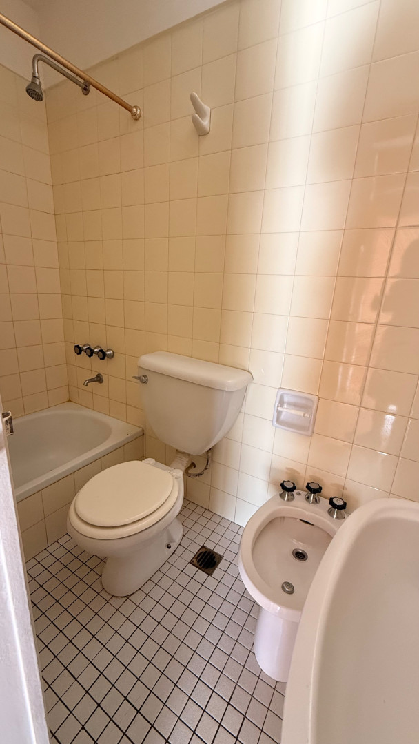 Departamento en Alquiler en Patricios 60, Piso 4, Macrocentro, Bahía Blanca - Bahía Blanca Propiedades | SITIO OFICIAL l