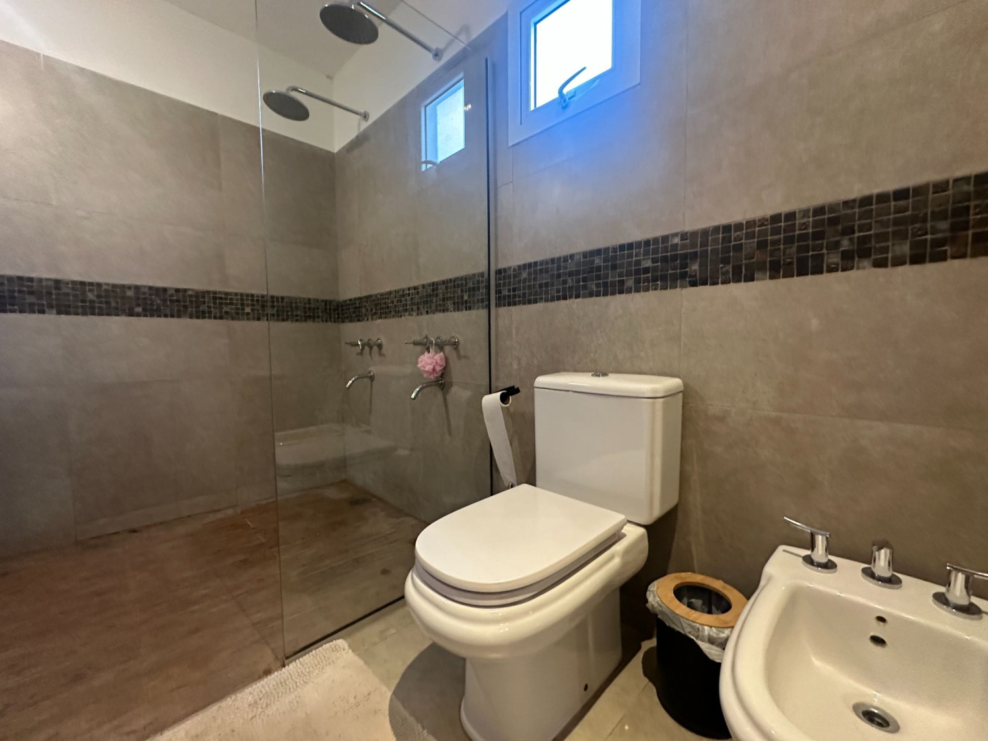 Casa en Venta en Los Adobes 500, Las Acacias, Bahía Blanca - Bahía Blanca Propiedades | SITIO OFICIAL l