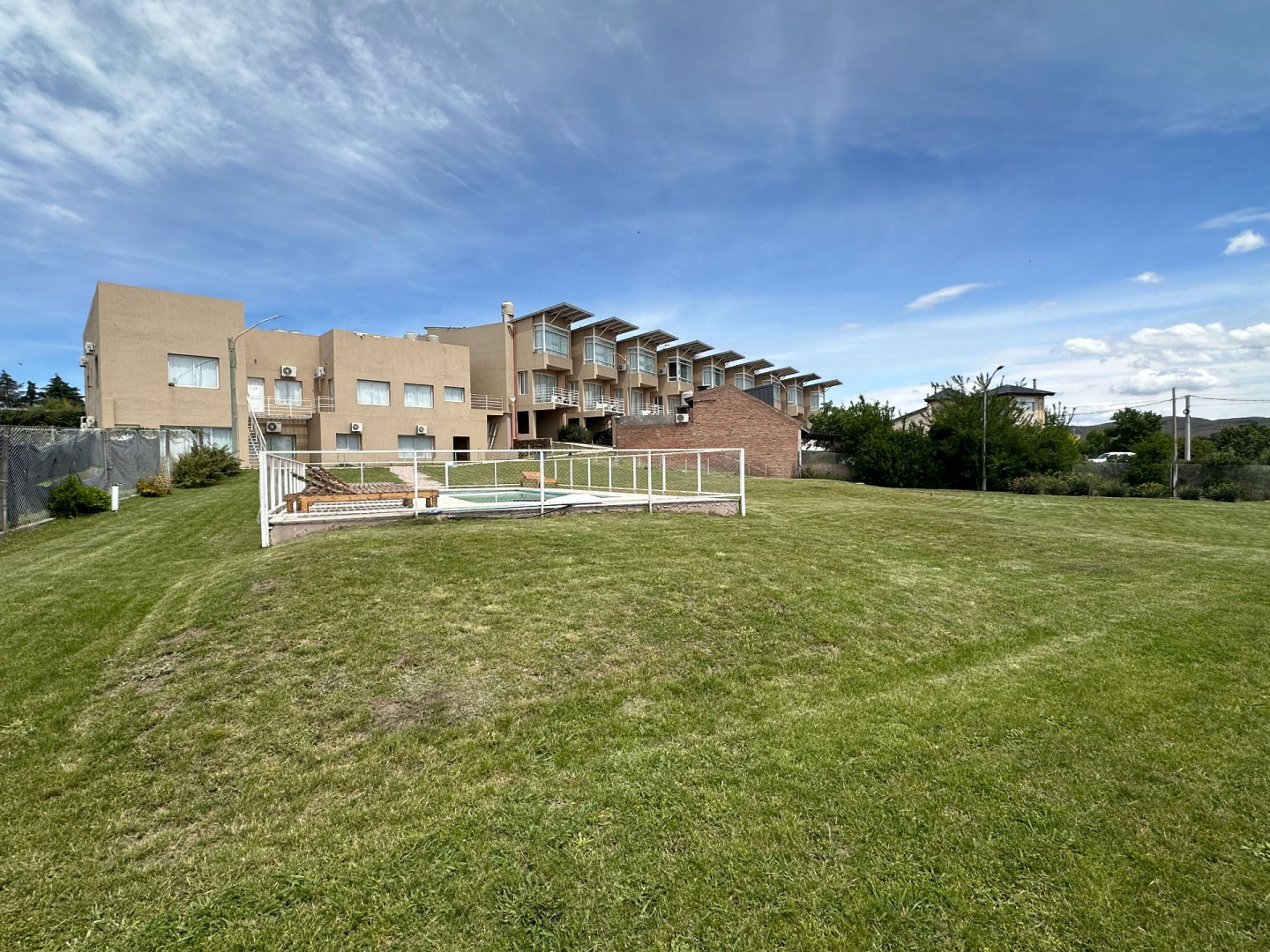 Casa + Departamento en Venta en Curamalal 552, San Bernardo , Sierra de  la Ventana - Bahía Blanca Propiedades | SITIO OFICIAL l