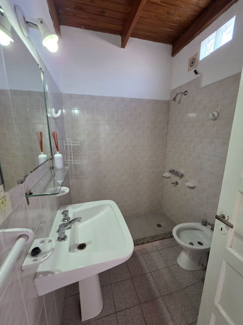 Casa en Alquiler en Alsina 1168, La Falda, Bahía Blanca - Bahía Blanca Propiedades | SITIO OFICIAL l