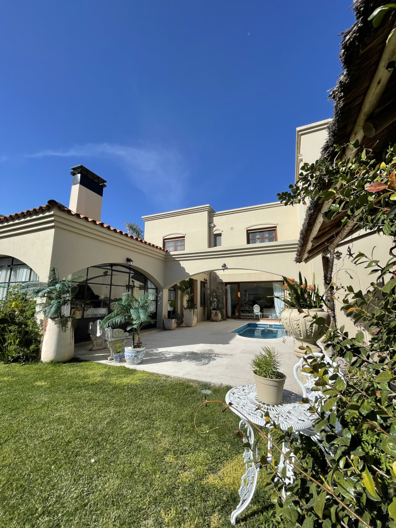 Casa en Venta en Los Cipreses 125, Bosque Alto, Bahía Blanca - Bahía Blanca Propiedades | SITIO OFICIAL l