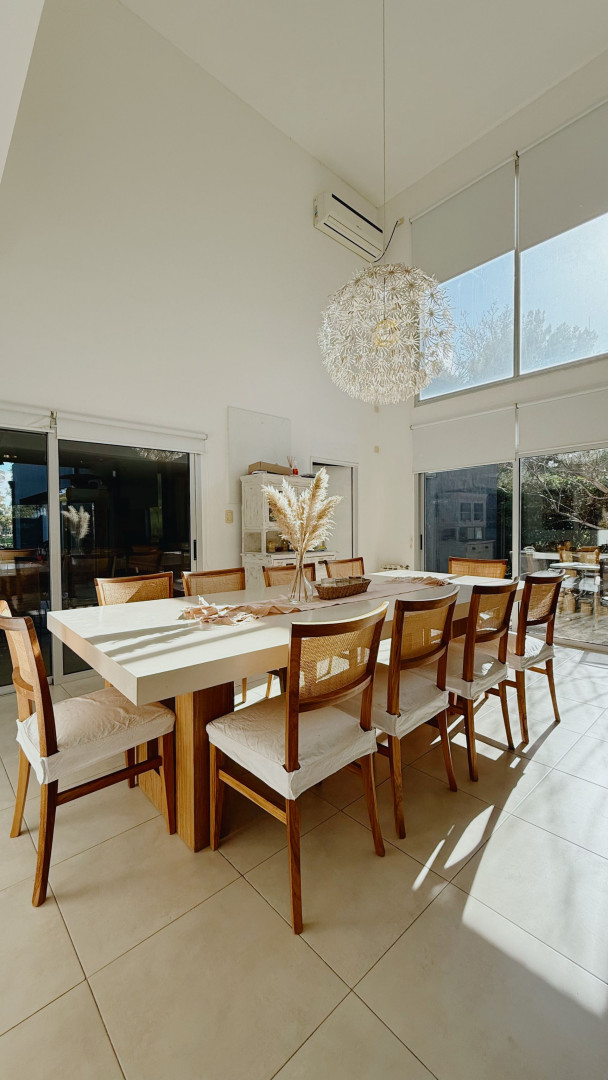 Casa en Venta en CALLE 8, Bosque Alto, Bahía Blanca - Bahía Blanca Propiedades | SITIO OFICIAL l