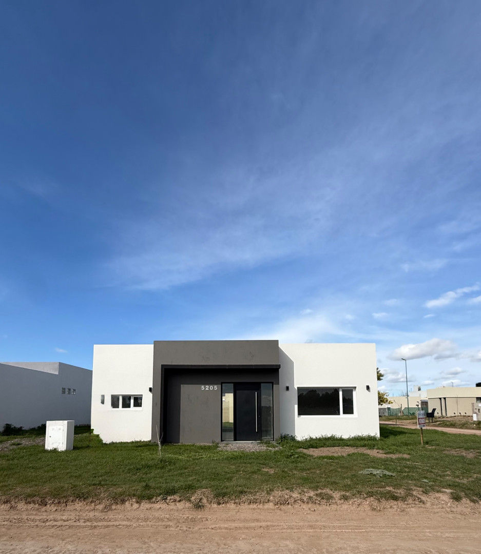 Casa en Venta en Charcas 5205, Las Acacias, Bahía Blanca - Bahía Blanca Propiedades | SITIO OFICIAL l