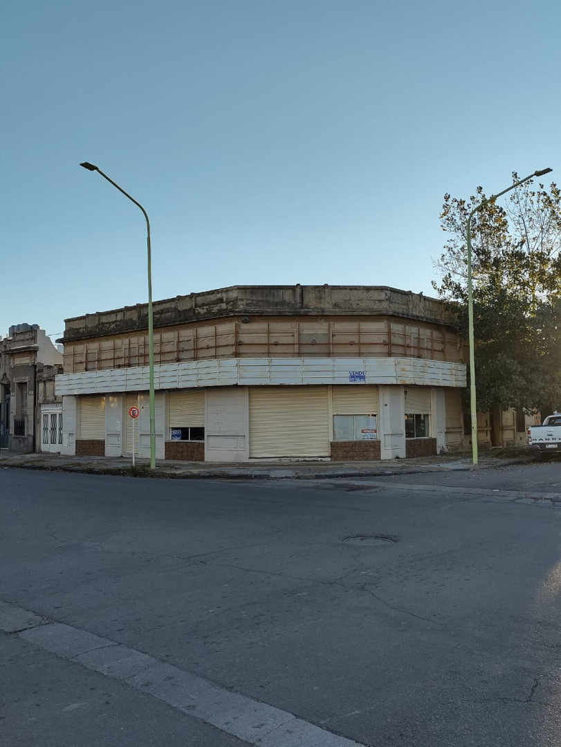 Casa con Local en Venta en 9 De Julio Y Blandengues , Macrocentro, Bahía Blanca - Bahía Blanca Propiedades | SITIO OFICIAL l