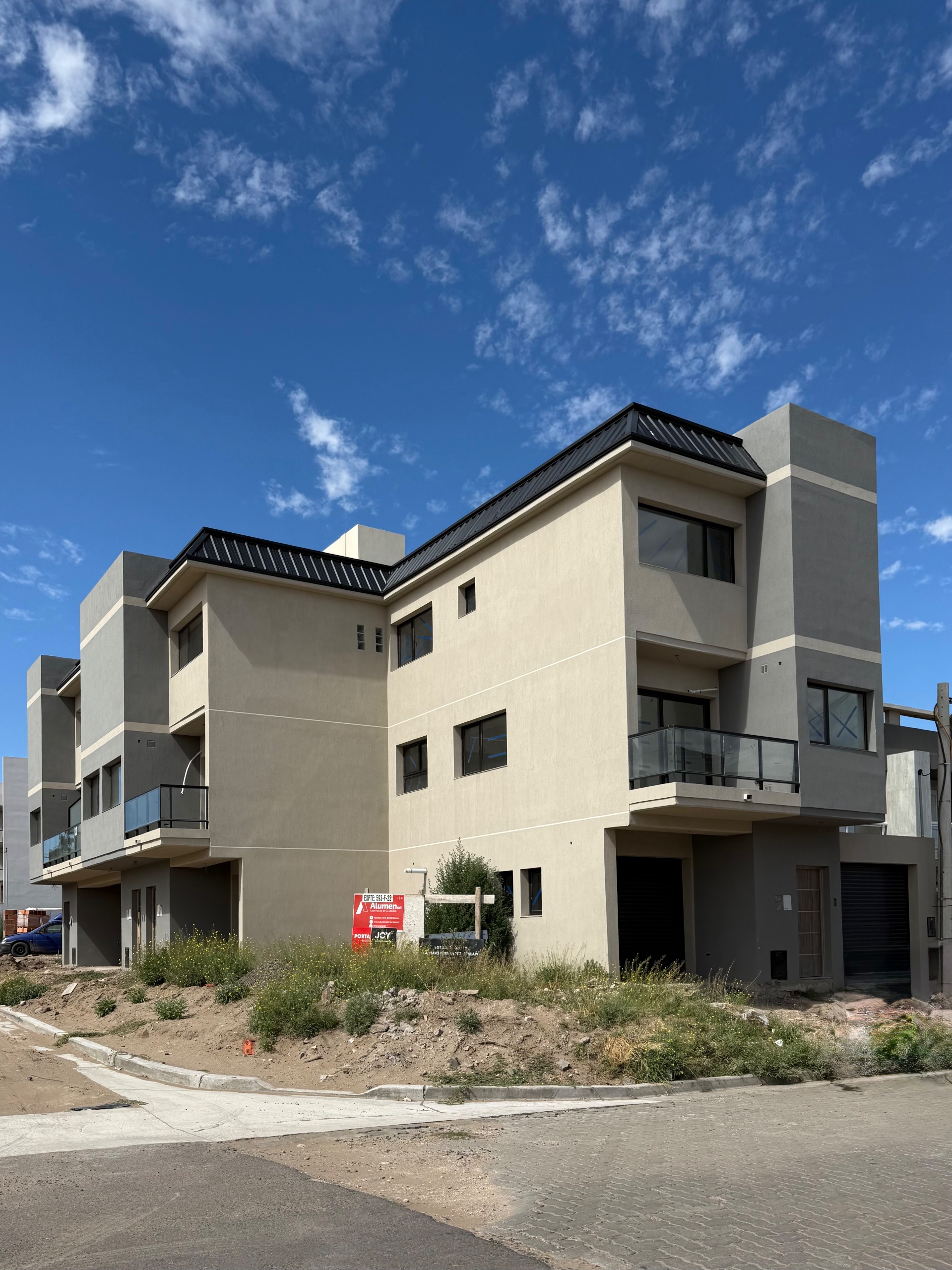 Triplex en Venta en Rawson Y Belgrano , La Falda, Bahía Blanca - Bahía Blanca Propiedades | SITIO OFICIAL l